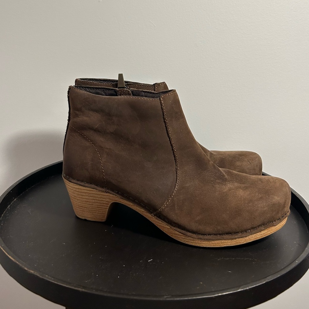 Dansko Healed Bootie